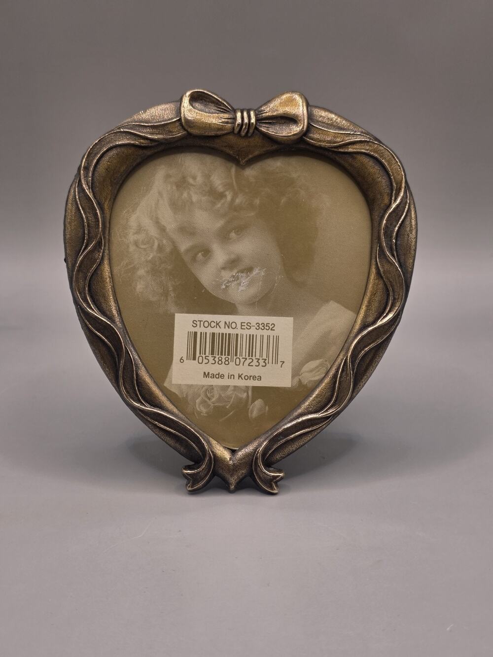Vtg Ornate Heart Picture Frame Bronze Gold Tone Metal Bow Top Coquette Victorian